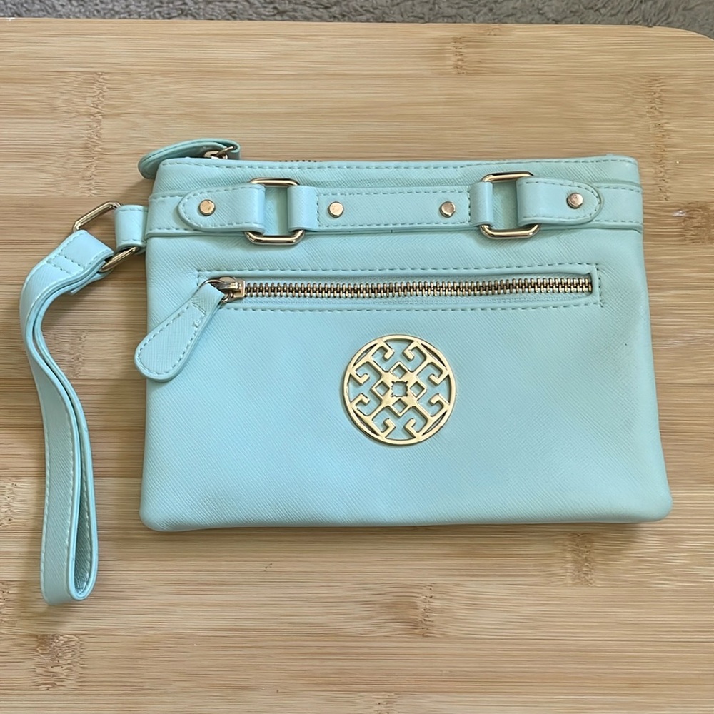 Cato Wristlet - pale teal green